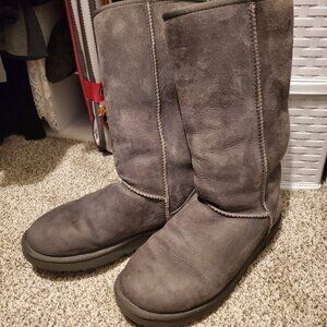 UGG Women's Tall Classic II Boots - size 9